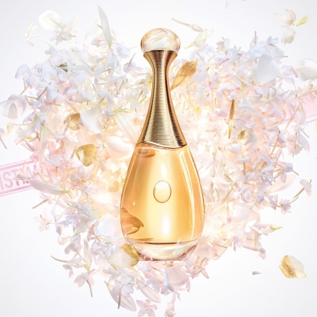 7/24 Perfumes - Christian Dior J'adore absolute femininity. https://bit.ly/2S2O28E

الانوثة المطلقة في هذا العطر جادور من كريستيان دور
https://bit.ly/2S2O28E

#724Perfumes #Woman #perfumes #offers