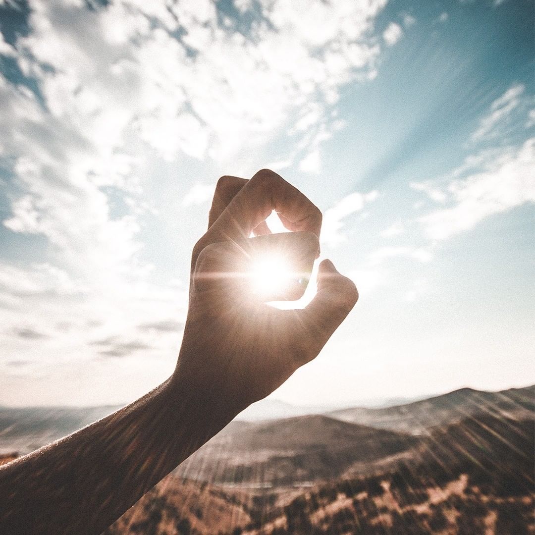 frei öl® - Wir lieben die Sonne – aber nur gut geschützt! Und dabei geht es längst nicht nur um die Vermeidung von Sonnenbrand. UV-Licht fördert die Produktion freier Radikale in der Haut, die die Alt...