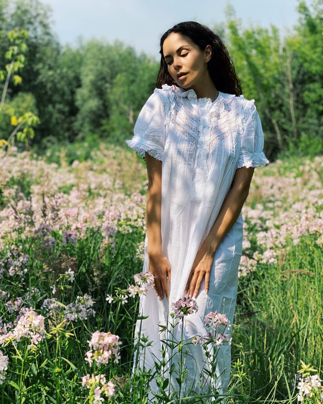 NK | Nastia Kamenskykh - The magic of nature 🌿🌷🌼
⠀
#summerflowers #forest #inbloom