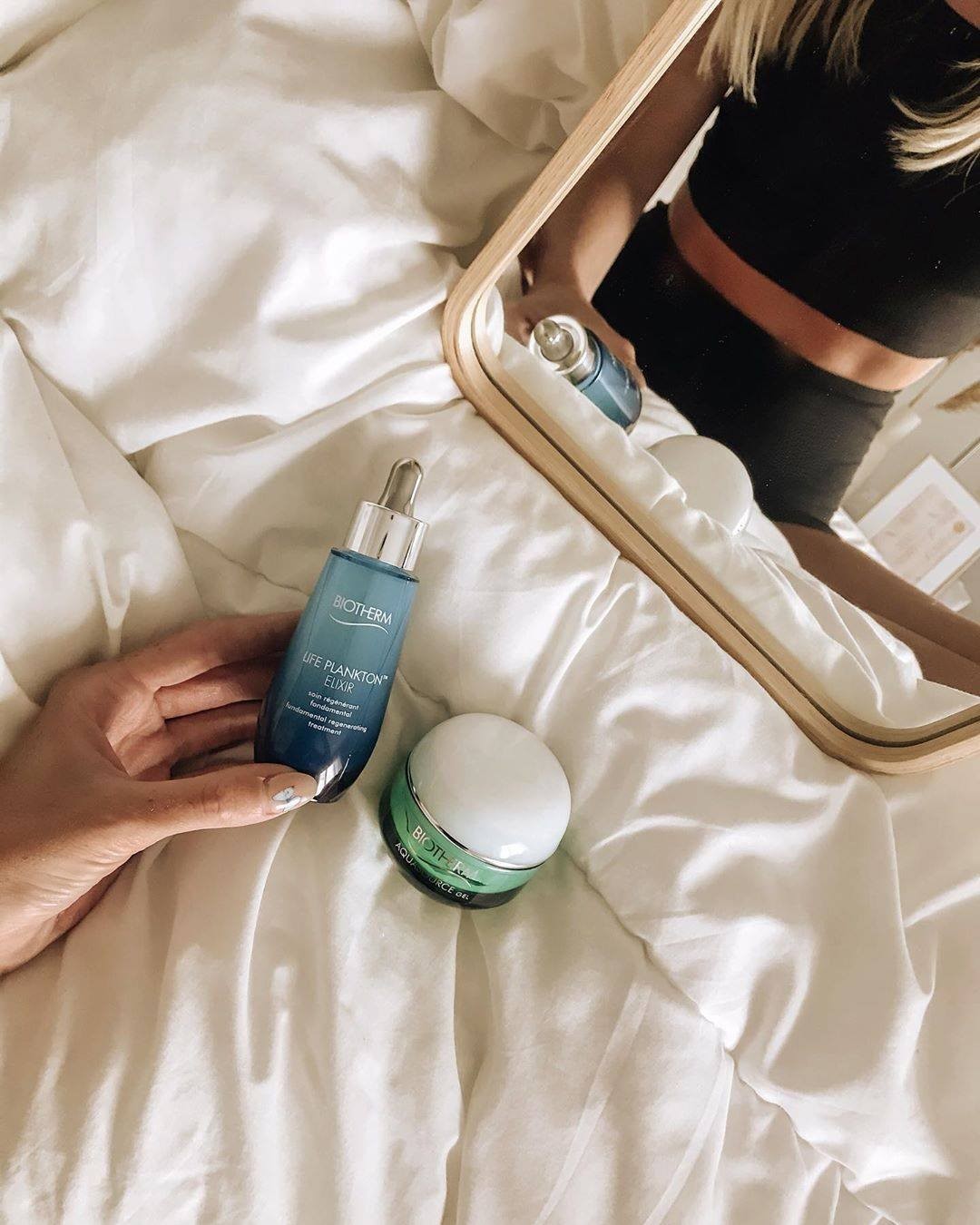 BIOTHERM - Name a more iconic duo 🔝

This pair is a sured way to create a protected, hydrated skin barrier for those long days of mask wearing. 

Life Plankton™ Elixir + Aquasource Gel 

#Biotherm #Bi...