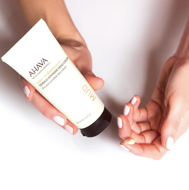 AHAVA - Intense times call for an intensive hand cream that works as hard as you do. Our Dermud Intensive Hand Cream locks in moisture to protect and heal your hands. ⁠
.⁠
.⁠
.⁠
.⁠
#ahava #deadsea #de...