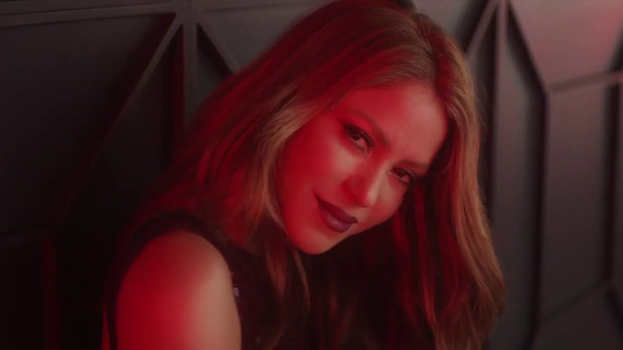 Shakira - Dance Red Midnight (15" EN)