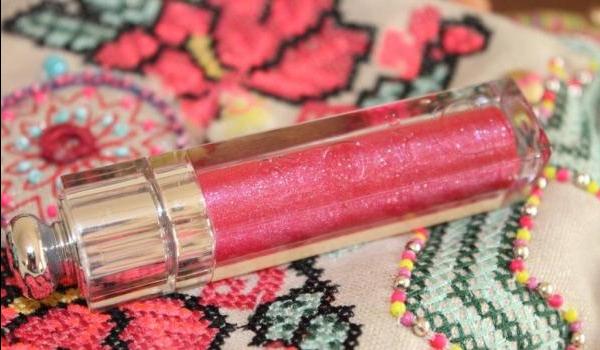 Hemmungslos glitzernden Dior Addict Ultra Gloss - 686 (Outrageous Fuschia) - rezension