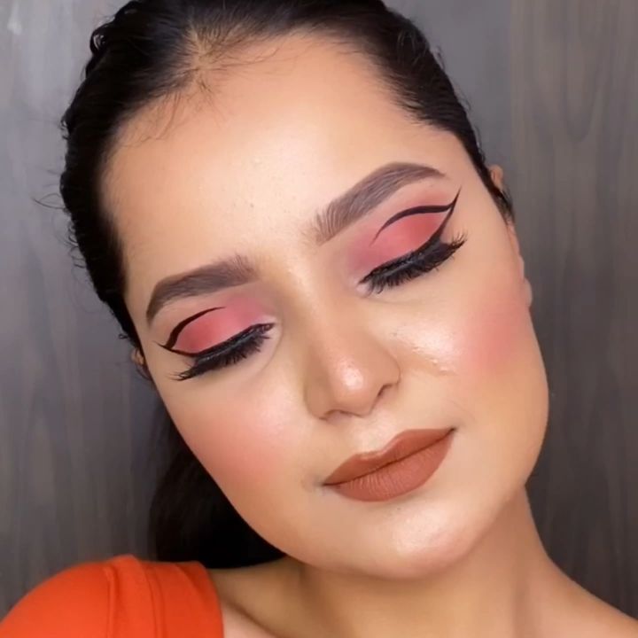 SUGAR Cosmetics - Stock up before these best-sellers stock out.
In frame: @jasmeenkaurmakeovers

SUGAR DIVA KIt includes: 
💖 Matte As Hell Crayon Lipstick
💖 Contour De Force Mini Blush 05 Coral Climax...