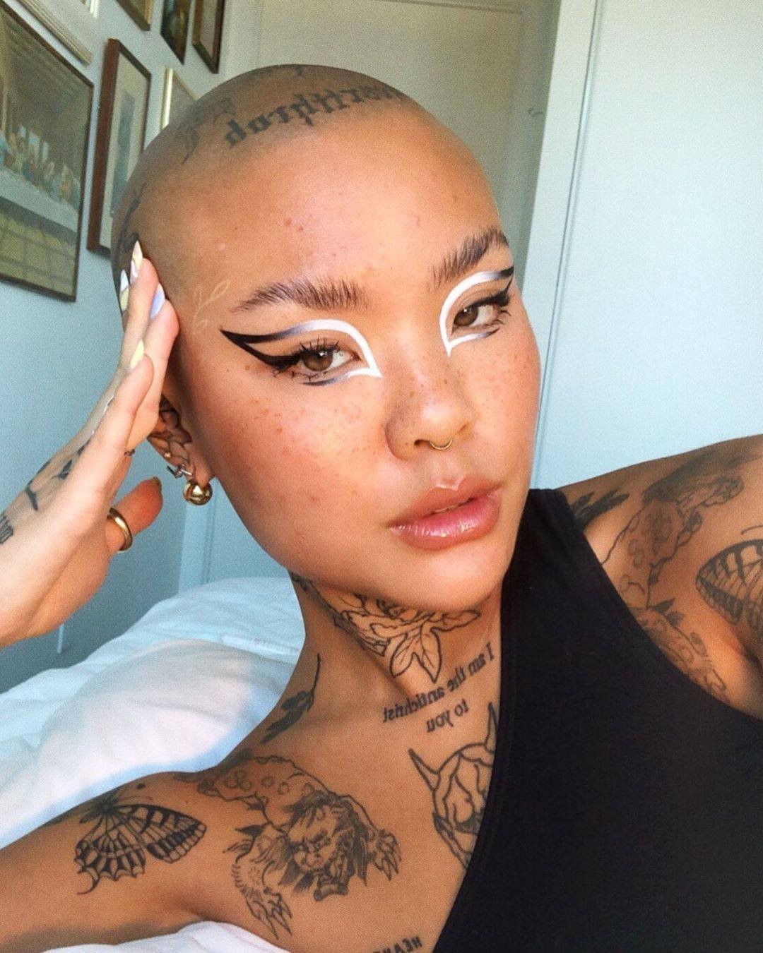 NYX Professional Makeup - @meicrosoft serves up major liner inspo with this metallic graphic liner 🙌 She uses our Epic Ink Liner for a pigmented & precise shape ✔️✨ Inspo: @minghui.psd • #nyxcosmetics... NYX Professional Makeup - @meicrosoft serves up major liner inspo with this metallic graphic liner 🙌 She uses our Epic Ink Liner for a pigmented & precise shape ✔️✨ Inspo: @minghui.psd • #nyxcosmetics...