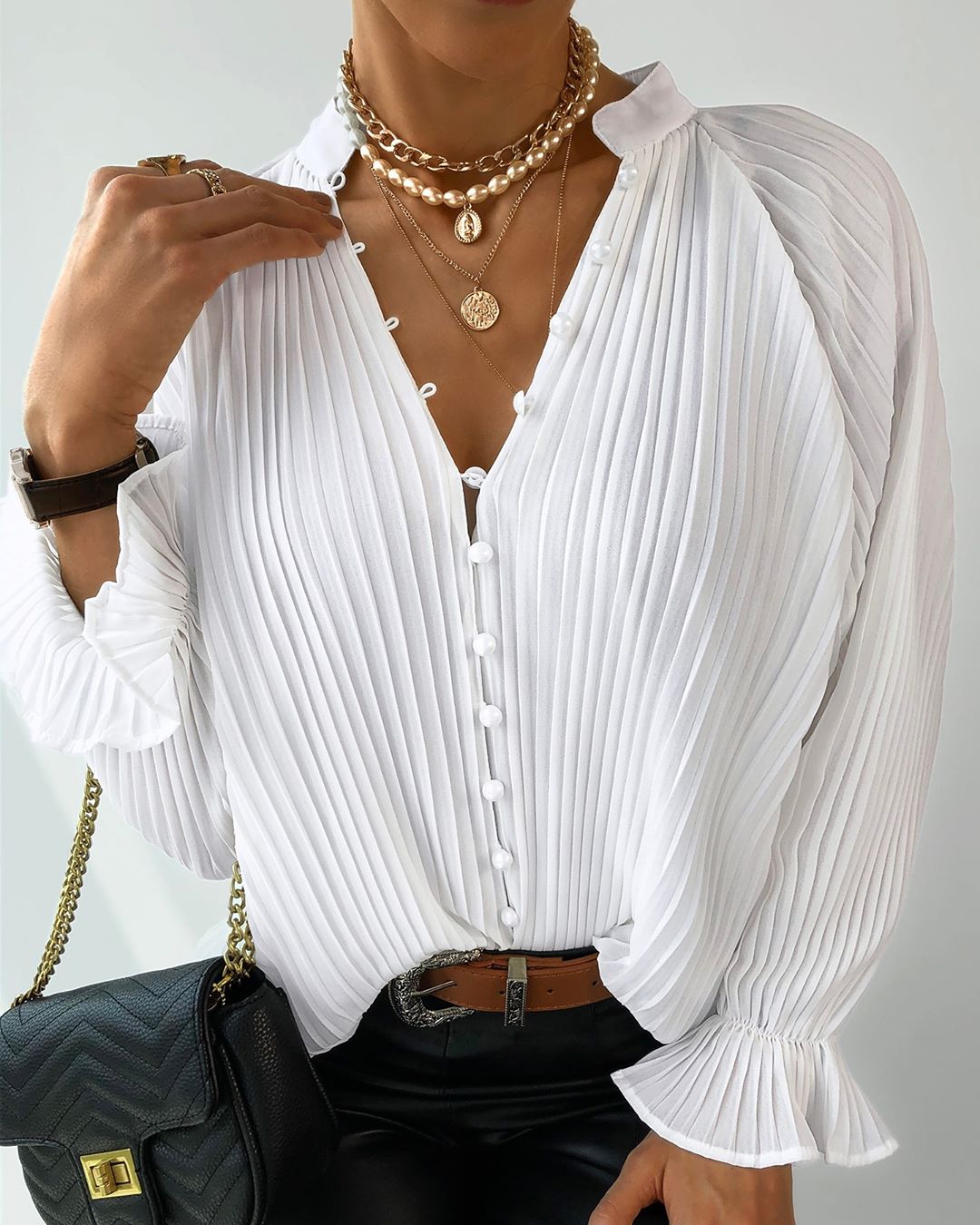 ivroseofficial - #linkinbio Fresh whites⁠
🔍"LZJ0287"⁠
Shop: IVROSE.com⁠
⁠
#ivroseofficial #fashion #style #ootd #outfitgoals #ootdshare #sale