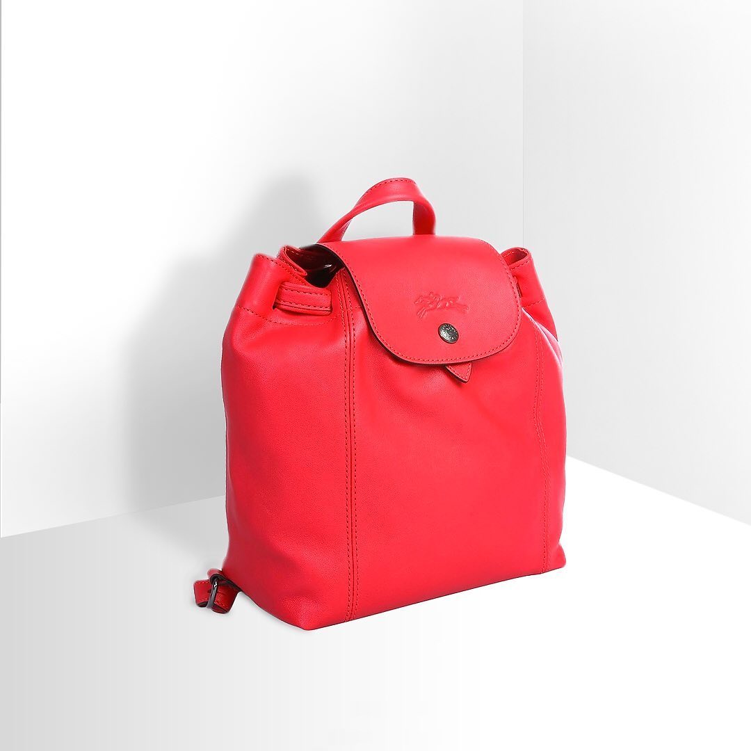 F O R Z I E R I - Starring Longchamp’s red passion backpack 🎒