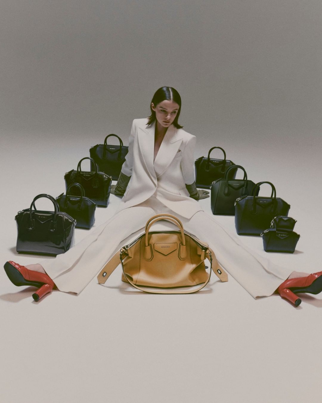 GIVENCHY - A DECADE OF ANTIGONA: The House of Givenchy celebrates the 10th anniversary of its iconic Antigona handbag by unveiling the Antigona Soft, a supple, more relaxed version of its elder sister...