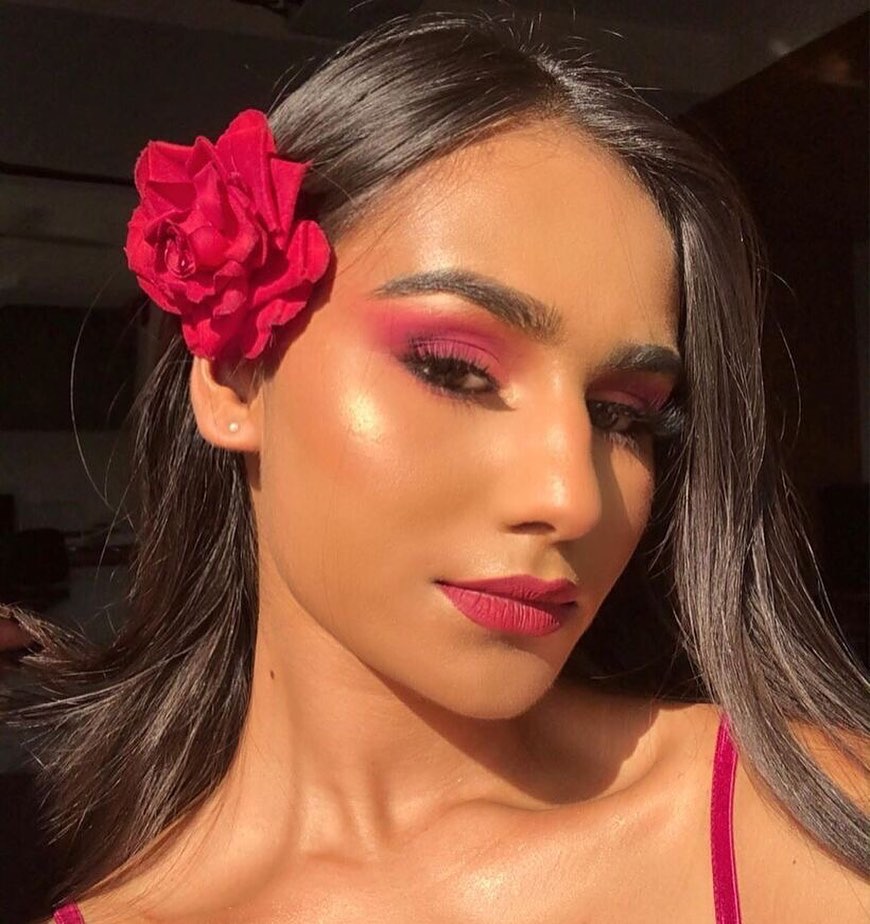 SUGAR Cosmetics - It’s breast cancer awareness month. Let pink be the colour of this month to create awareness! 💖

🚨Contest Alert🚨
1. Upload a picture of you wearing pink makeup (Example: pink lips, p...