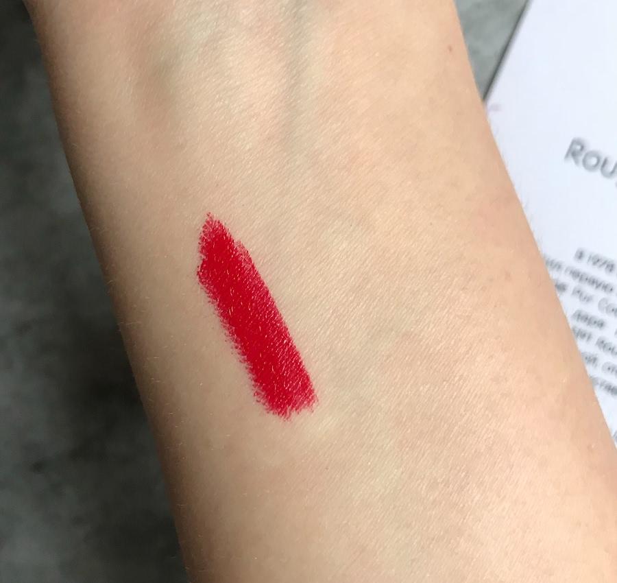 Yves Saint Laurent Beaute Rouge Pur Couture в оттенке 015 Yves Saint Laurent Beaute Rouge Pur Couture в оттенке 01