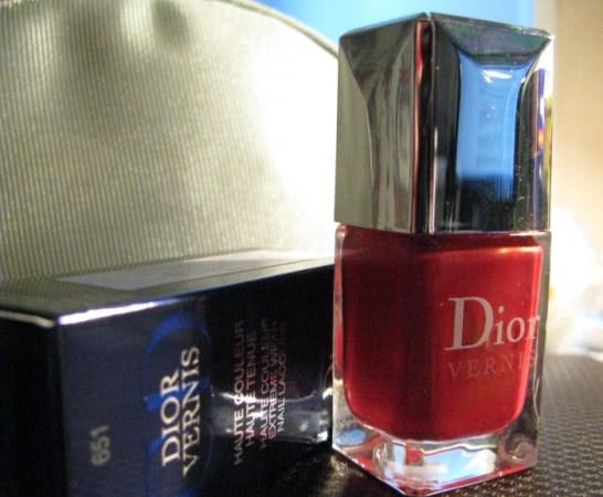 Лак для ногтей Dior Vernis оттенок 651 Merveille (Рождество 2011) Праздничный красный