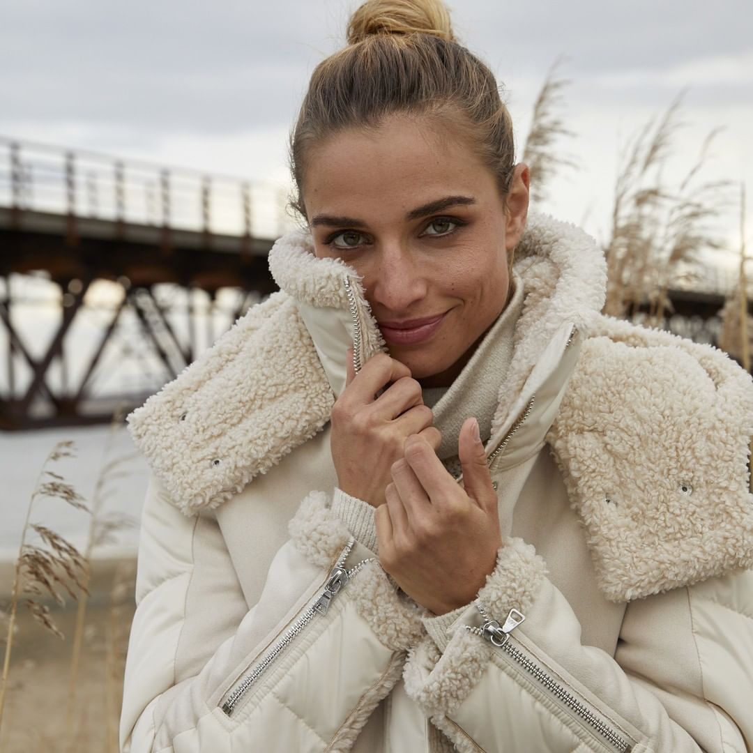 Marc Aurel - Hello autumn season! We are ready and have the perfect outdoor coat for you! We love the luxury details!
.
.
#marcaurelfashion #marcaurel #fashion #autumn #getthelook #fashioninspiration...