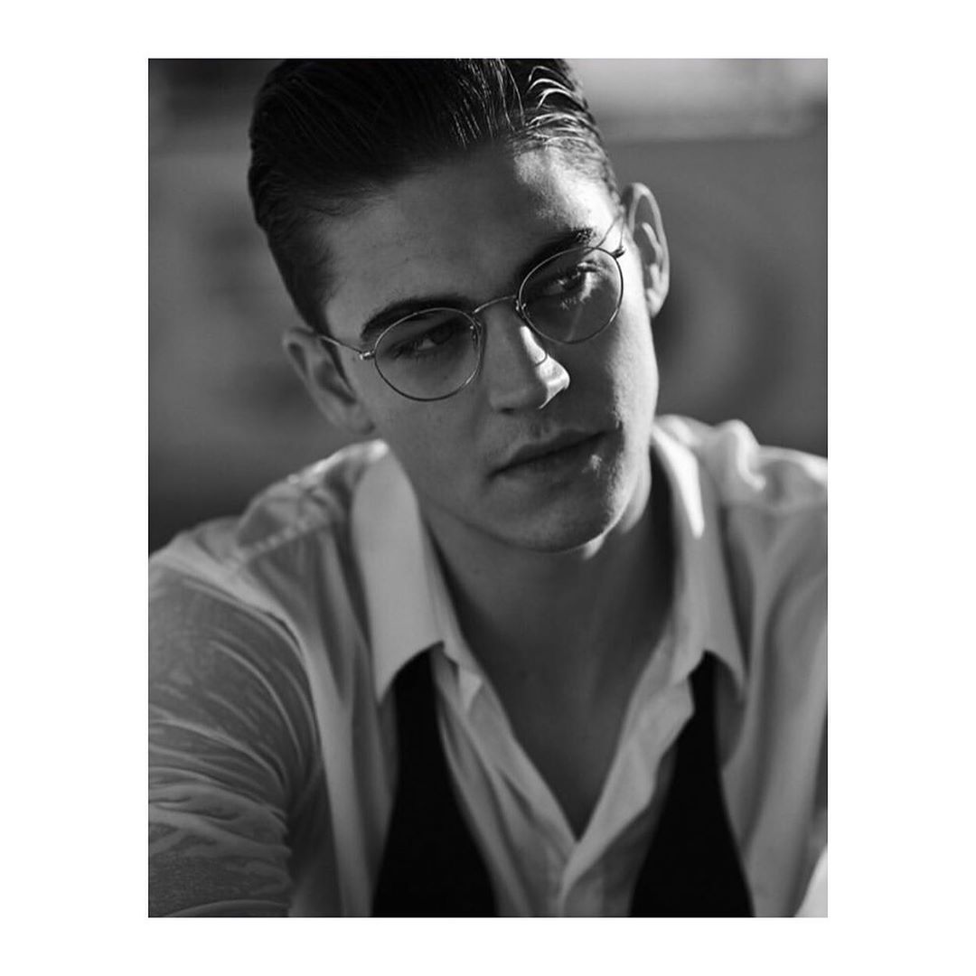 Слепая Курица Оптика - Oliver Peoples OV1186 
При покупке в нашем интернет-магазине slepayakurica.ru до 26 мая действует специальная скидка 20 процентов и дополнительная скидка 4 процента на весь асс...