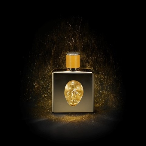 Valmont Official Account - Gourmand and soaring, the rum distilled in Mica d’Oro I initiates a first heady flush... and banishes your inhibitions. This rich, deep and multifaceted note unleashes your...