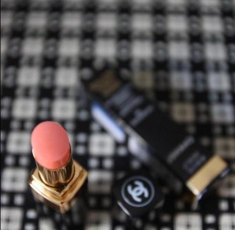 Chanel Rouge Coco Shine Gourmandise #76 - rezension