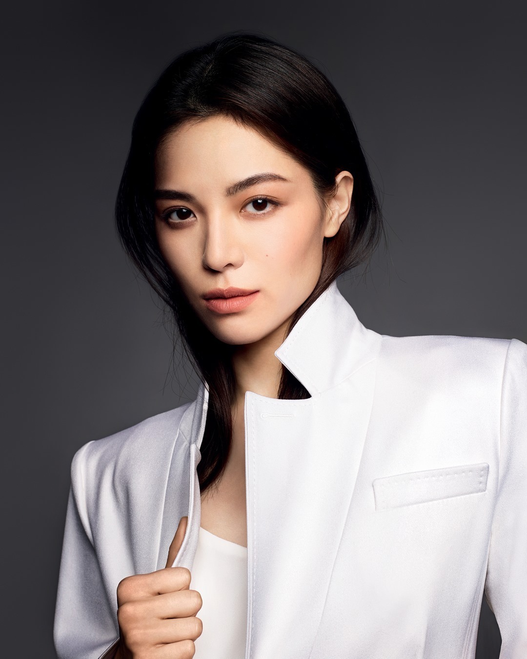 Armani beauty - Feel the power. Face of Armani beauty @Elaine_ZhongChuxi wears POWER FABRIC in shade 5 for a flawless complexion with a sensuous no makeup feel. 

Credit: @karimsadli

#Armanibeauty #P...