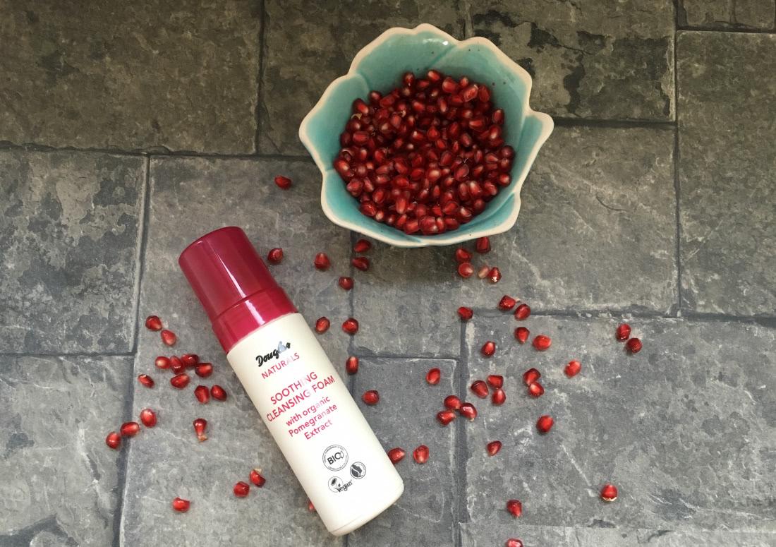 Douglas Soothing Cleansing Foam with Organic Pomegranate Extract