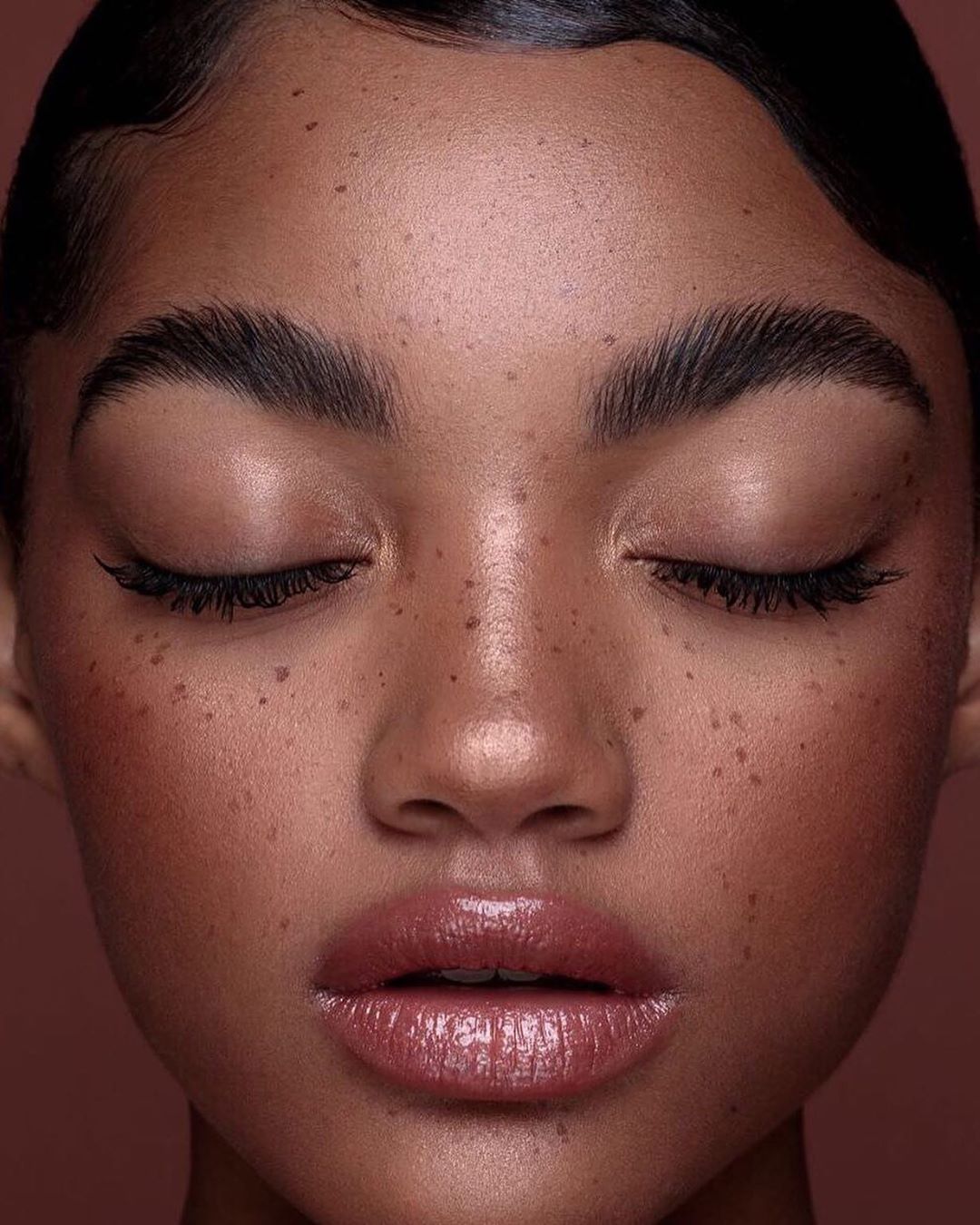 NARS Cosmetics - It's ok to pretend you woke up like this (we won't tell). #regram @christelle_paints using Laguna Liquid Bronzer, Summer Lights Face Palette and Radiant Creamy Concealer | Photo @cass...