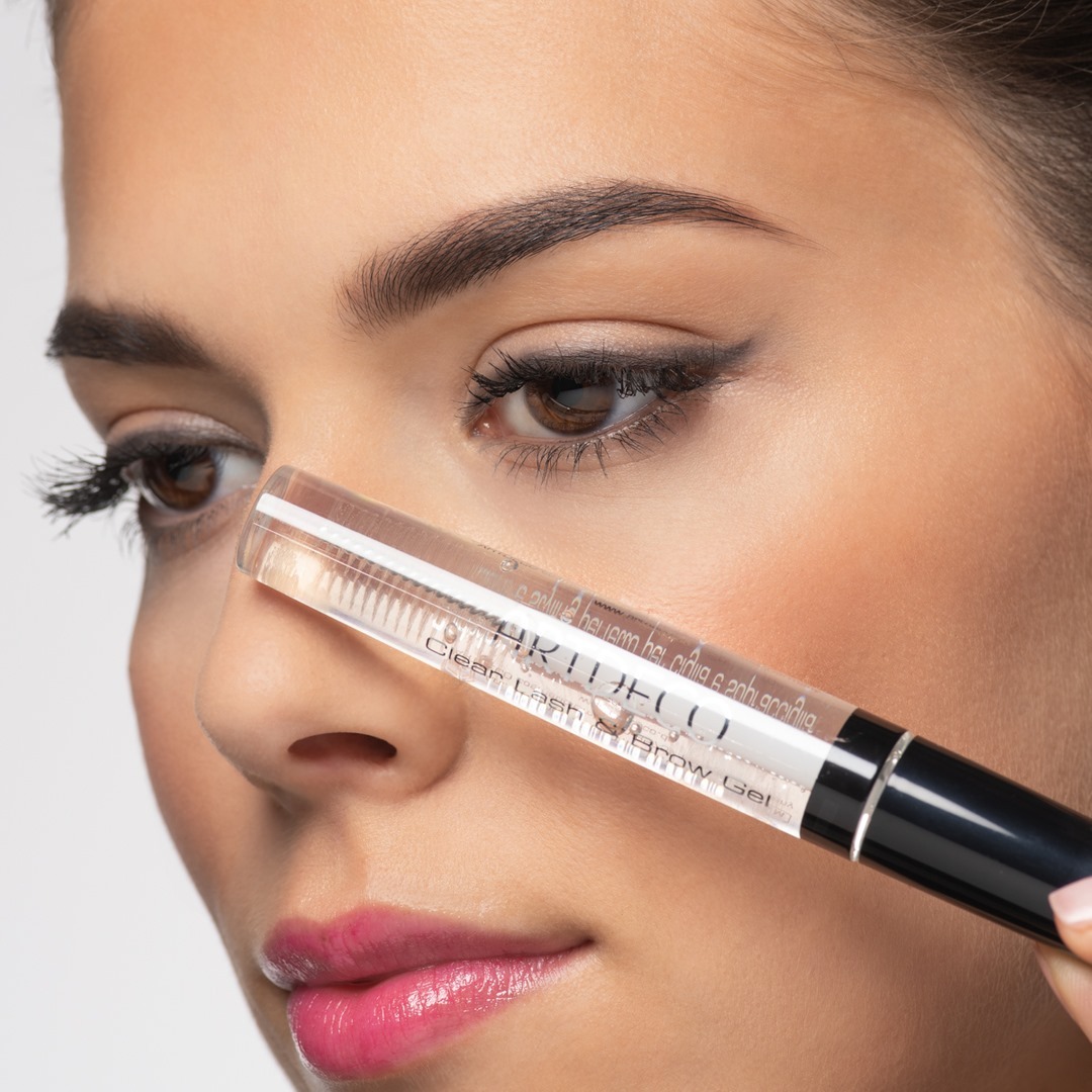 ARTDECO - THE answer can be just one product! Our Clear Lash & Brow Gel fixes your eyebrows instantly and provides the best protection for your eyelashes. Have you tried it already? 🤎 Happy National B...