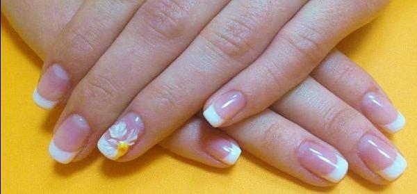 Manicure con rivestimento Shellac: mito o realtà? - rassegna