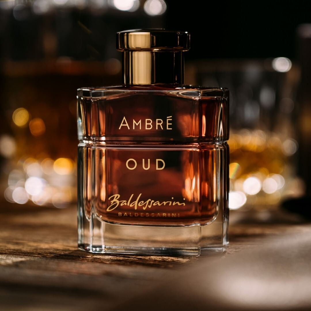 BALDESSARINI FRAGRANCES - Inspired by the warm colours of whisky, Ambré Oud carries the aroma of an oak whisky barrel combined with fresh, red apples.

#baldessariniambre #baldessariniambreoud
#baldes...
