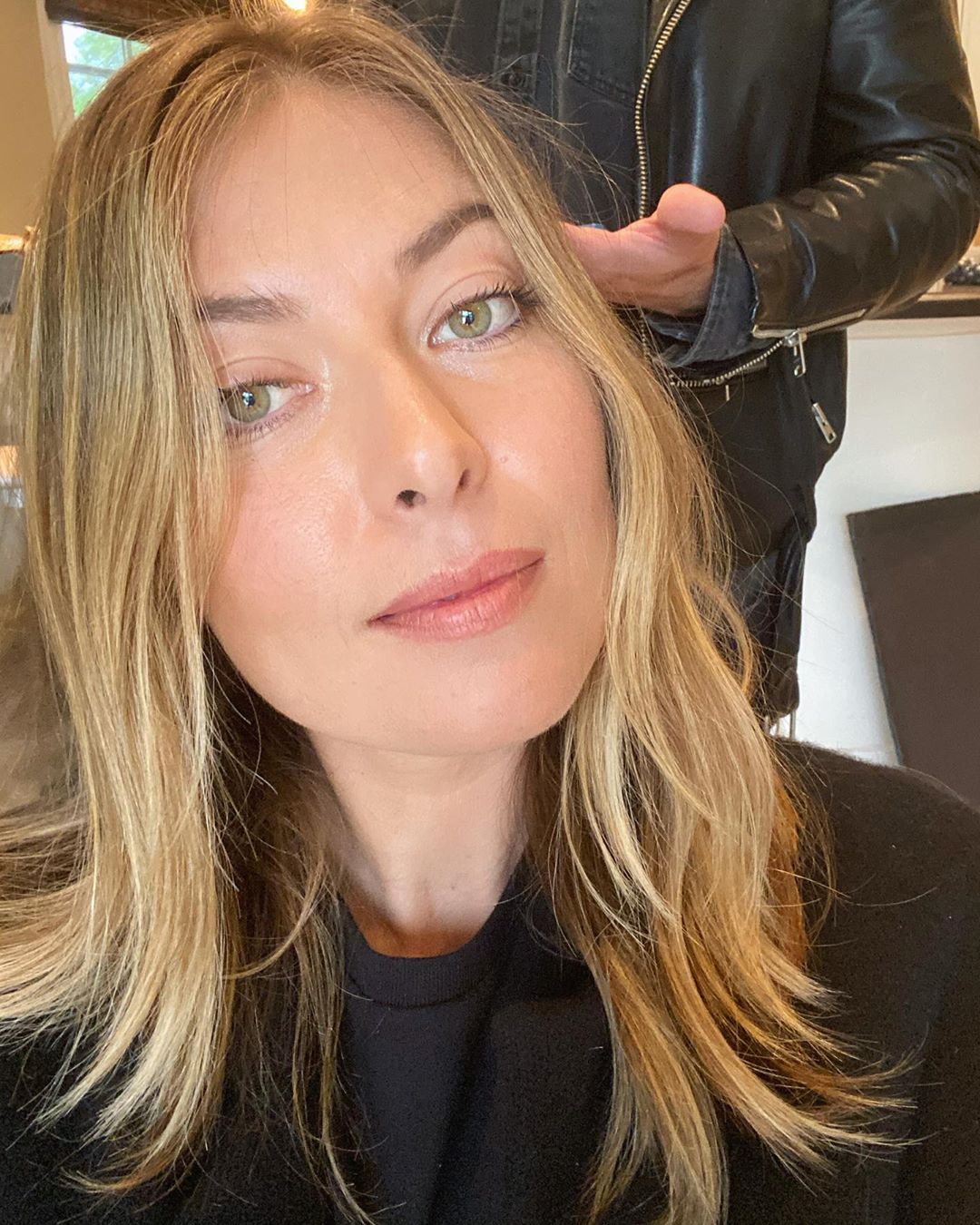 Maria Sharapova - Back on set and haven’t looked this put together in a looooong while 🎥