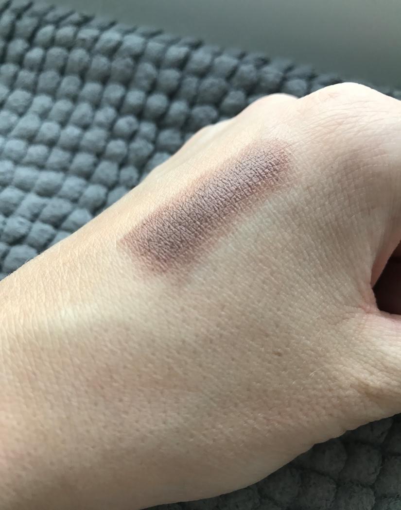Коллаборционное детище L’Oréal и Balmain в оттенке Glamazone3 Коллаборционное детище L’Oréal и Balmain в оттенке Glamazone