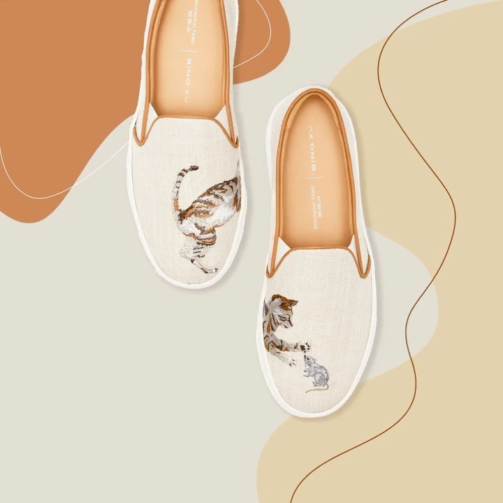 Shanghai Tang - GIVEAWAY ALERT!⁠
𝗪𝗜𝗡 a pair of slip-ons from the Bing Xu for Shanghai Tang 𝘾𝙖𝙩𝙘𝙝 𝙈𝙚 𝙄𝙛 𝙔𝙤𝙪 𝘾𝙖𝙣 collection.⁠
-⁠
1. Follow our Instagram account @shanghaitang⁠
2. Comment 🐱🐾👟 under this...