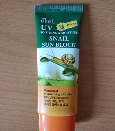 Солнцезащитный крем Ekel UV soothing & moisture SNAIL SUN BLOCK spf 50+ фото