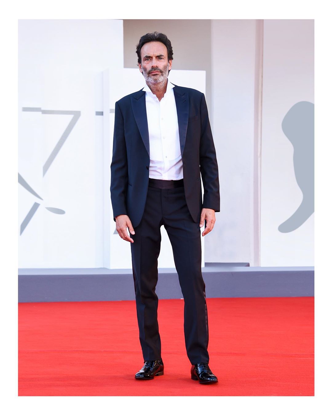 Giorgio Armani - Anthony Delon chose to wear a Giorgio Armani tuxedo to the Opening Ceremony of the @labiennale Venice Film Festival.
#Venezia77 #ArmaniStars