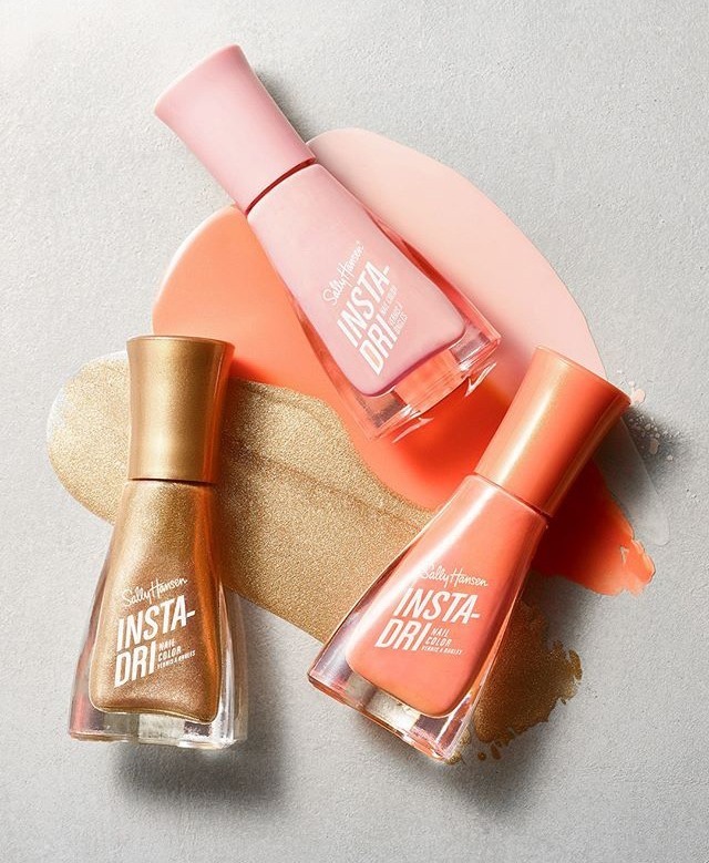 Sally Hansen - Fall in love with speedy shades, like Peach Buzz, Petal Pusher and Go for Gold 🍁🍂