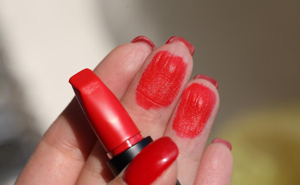 Shiseido ModernMatte Powder Lipstick <a class= f2d557_lbox.jpg