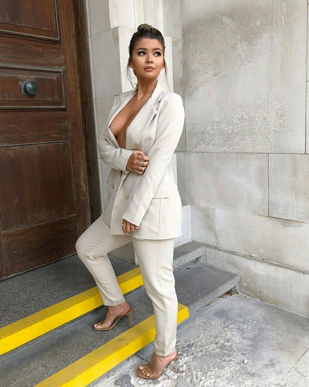 boohoo - Fresh sets 🌩️ @millie.mccarthyyxx wears the Military Blazer & Trouser Suit Set 🔎  FZZ99285, FZZ99276