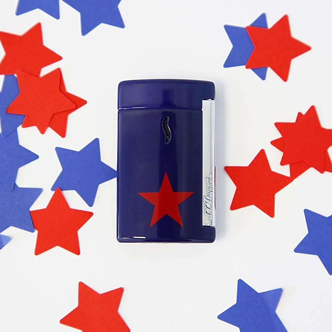 S.T. Dupont Official - Match your look with your lighter, with the new "MiniJet Star" !

#stdupont #minijet #lighter #lighters #torchflame #windresistant #small #colorful #paris #parisian #parisianlif...