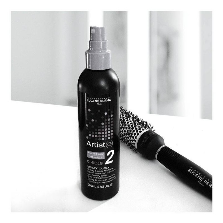 Eugène Perma Professionnel - CURL, CURL, CURL ✨
Besoin de boucles parfaites pendant 72h ? Optez pour le Spray Curl + 
#EPProTips : 
1. Vaporiser sur cheveux humides
2. Répartir la matière à l'aide d'u...