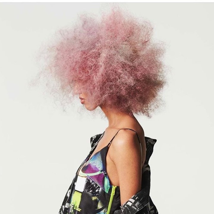 Schwarzkopf Professional - Candy floss pastels against edgy colour-block clothing… Who else was inspired by last season’s #PunkSpirit trend? 🖤

📸: @rebe.vazquez.schwarzkopfpro
#throwback #SS20 #Essent...