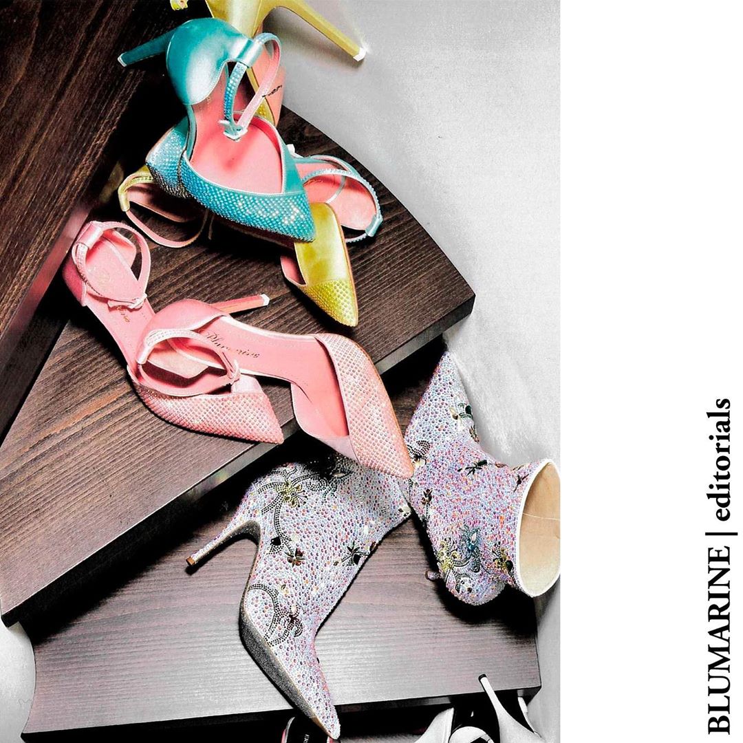 Blumarine - Punta in alto. #BlumarineSS20 satin and crystals pumps in pink, yellow and light blue featured on @grazia_it, issue 12.
Styling by @gaiagiovetti, photographer @intothelucio.