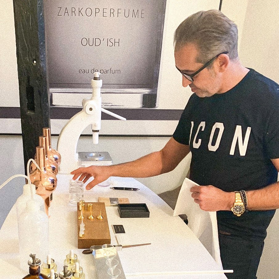 ZARKOPERFUME - starting into the week doing what we do best: working on ideas in the lab! wishing all of you a super productive and inspiring week 🤍