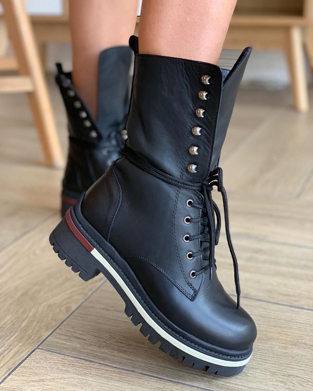 Женская обувь : ботинки кеды - Осень уже в самом разгаре❗️🍁🍂 Поэтому самое время обратить внимание на эту модель:
⠀
✔️ мягкая натуральная кожа;
✔️ удобнейшая колодка, которая надежно фиксирует стопу;...