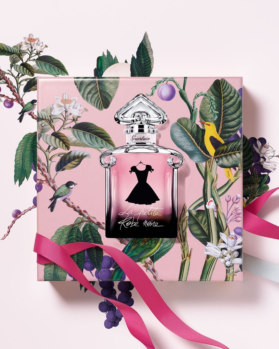 Guerlain - Chic, glamorous, intense. The timeless little black dress is given an update with stunning artwork by Roxane Lagache, inspired by retro visual elements - a quirky twist on Guerlain's modern...