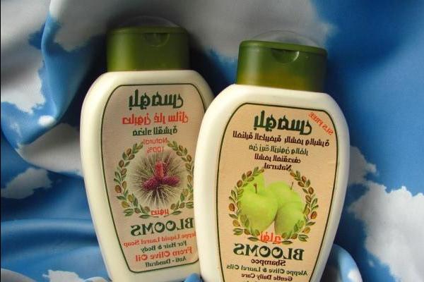 Два зеленых шампуня: Lorbeer Liquid Laurel Soap Brittle Hair и Lorbeer Liquid Laurel Soap Anti-Dandruff