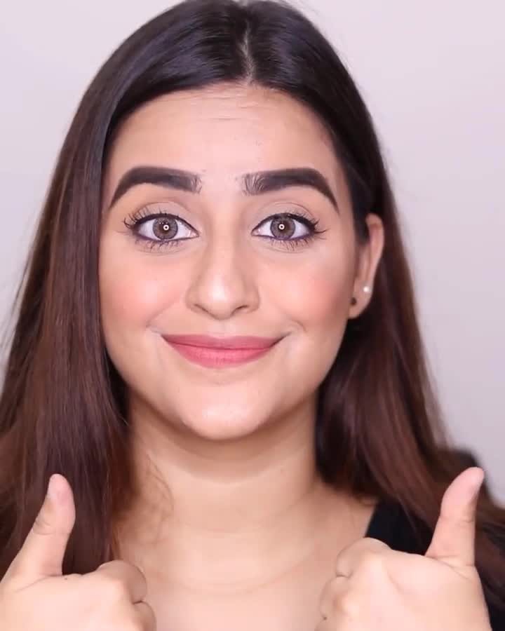 SUGAR Cosmetics - Getting perfect brows just got easy! ⁠
Inframe: @ohmyyglow⁠
⁠
Products used: ⁠
Arch Arrival Brow Powder 01 Jerry Brown & 04 Felix Onyx⁠
.⁠
.⁠
💥 Tap to shop now 👆⁠
.⁠
.⁠
#TrySUGAR #SU...