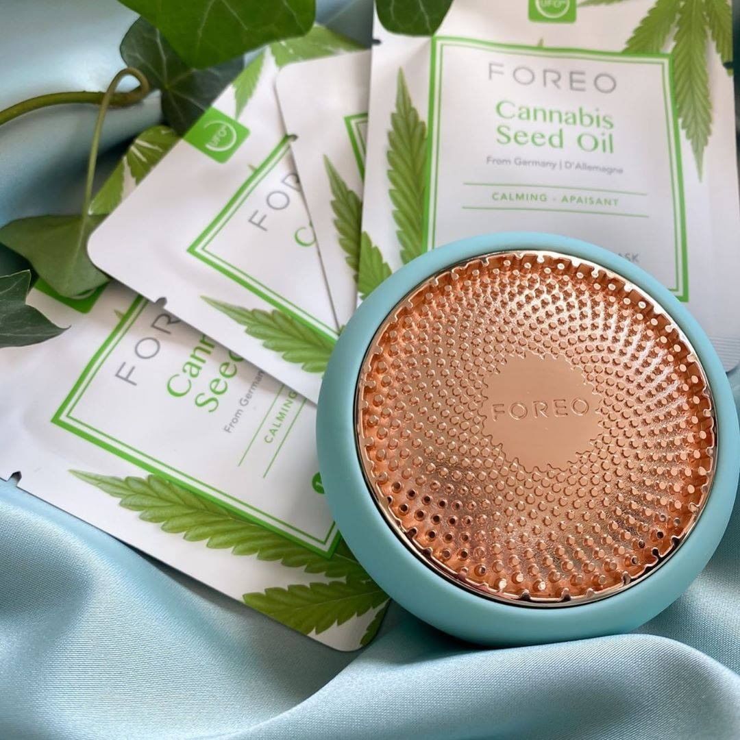 FOREO - Intrigued by a relaxing facial treatment which turns red, irritated and stressed skin into a clear & hydrated complexion 🤔? If so, then our NEW Cannabis Seed Oil mask should be your pick 🌿💚!...