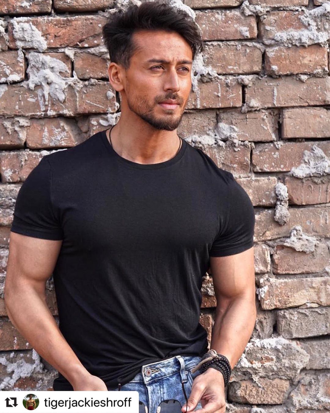 NNNOW - Keep calm it's #ManCrushMonday

Tiger Shroff is making our Monday a little bit better.

#mcm #mancrush #mondaycrush #monday #mondaymood #tigershroff #bollywood #celeb #bollywoodceleb #celebrit...