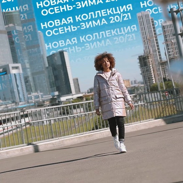 Orby - Куртки для тех, кто собирается провести эту осень стильно.
Трендовые оттенки, модели с балаклавой отлично комбинируются с любым аутфитом.
Для лучшей защиты от дождя и ветра – прочная непромокае...