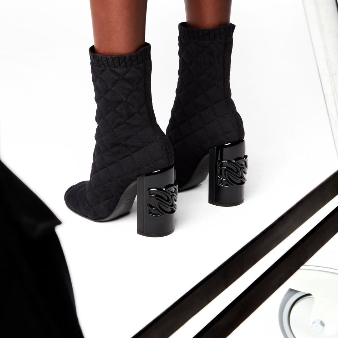 Casadei - Timeless, versatile, yet with the C Chain, the element of surprise you never expected
#CasadeiWorld