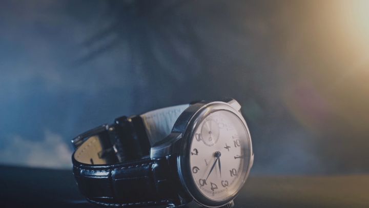 Часы «Молния»/ Molnija watches - Создавать новое и сохранять традиции.

Два новых дизайна воплотились во второй версии коллекции Tribute 1984:
один с гильошированным циферблатом и римскими цифрами, вт...