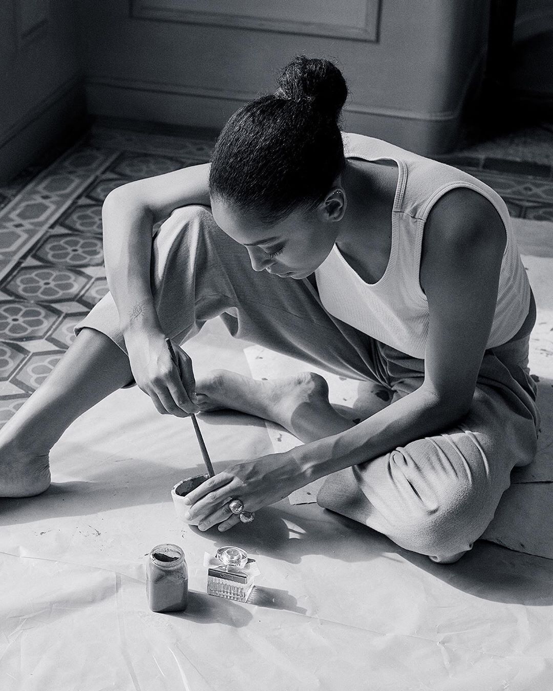 Chloé - Artist Kesewa Aboah (@Kesewa.Aboah) finds new expression alongside our iconic fragrance

Discover this Eau de Parfum and others in boutiques and on chloe.com

#CHLOE
#IamCHLOE
