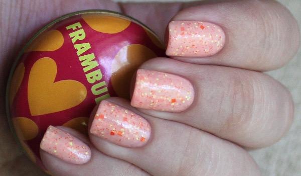 Прекрасный и ужасный Pink Up Nail lacquer Hard Candy, 09