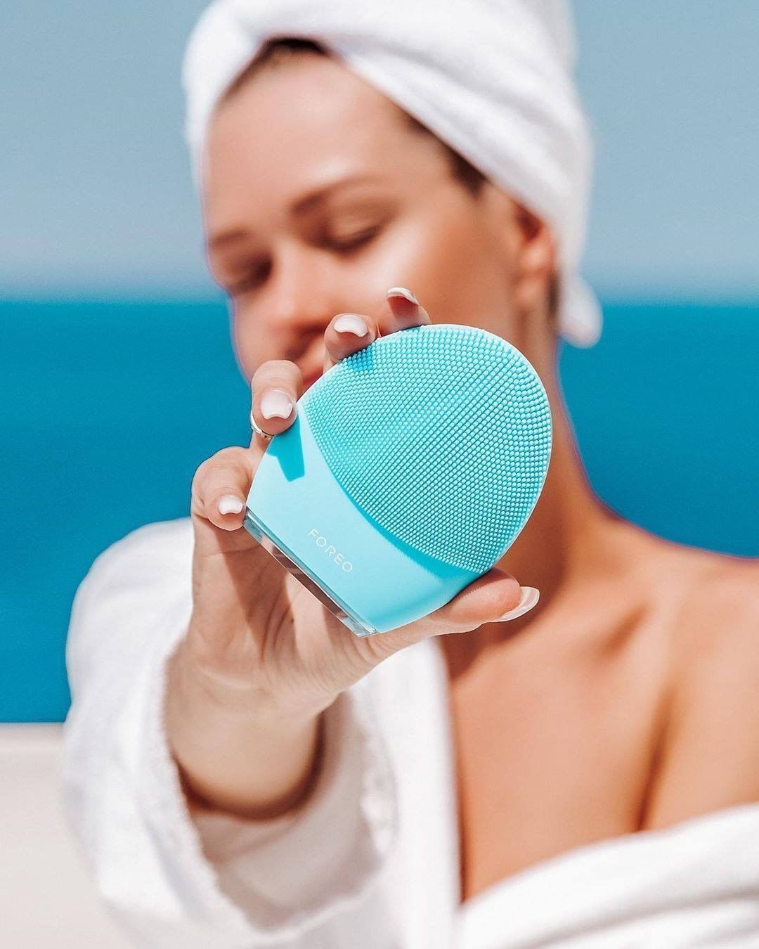 FOREO - Planning any trips once all this is over?
How about LUNA 3 as your getaway buddy 😃?

Compact and lightweight, LUNA 3 is simply a perfect addition to your trip. Summertime means extra sweat, di...